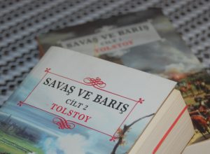 Tolstoy'un Ünlü Eseri: Savaş ve Barış (Konusu Nedir, Neden Okumalıyız?)