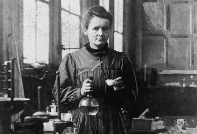 Marie Curie Kimdir, Neyi İcat Etmiştir?